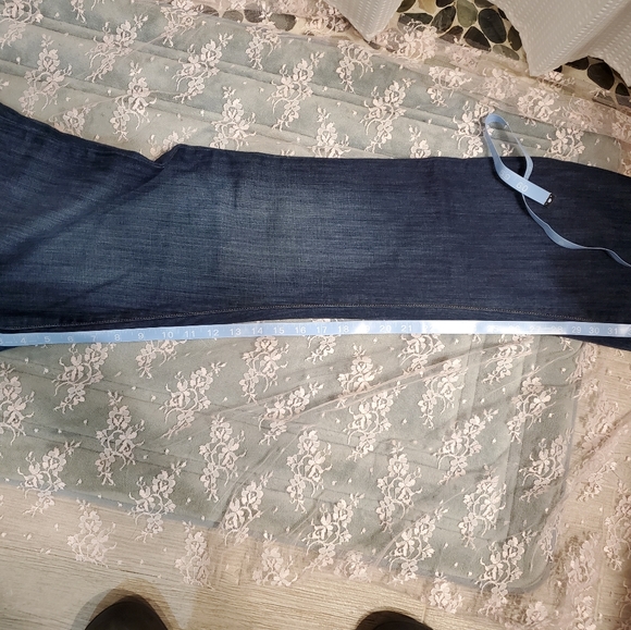 Women's Gap 1969 Jeans Size 32/14 32 Med Dark Wash - Picture 8 of 8